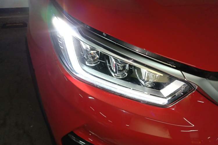 Used BYD Yuan Pro 2021 401 km Luxury Version Right Front Headlight