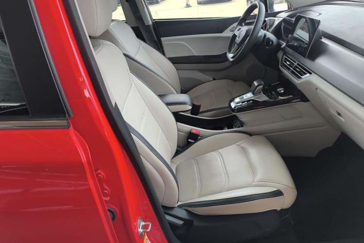 Used BYD Yuan Pro 2021 401 km Deluxe Version Right Front Seat
