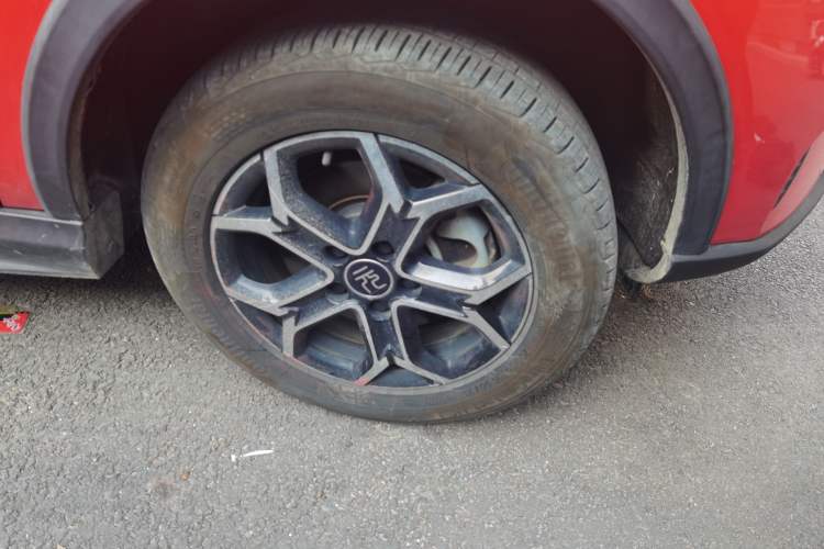 Used BYD Yuan Pro 2021 401 km Deluxe Version Right Front Wheel Hub