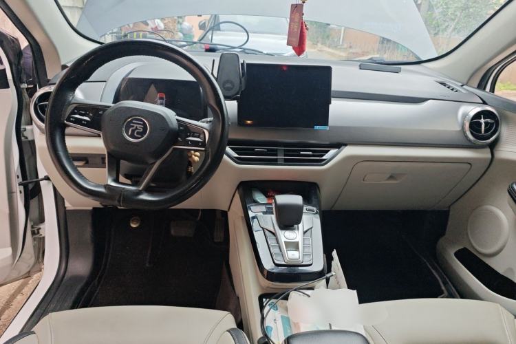 Used BYD Yuan Pro 2021 401 km Luxury Version Center Console