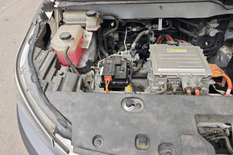Used BYD Yuan Pro 2021 401 km Luxury Version Engine Bay Right