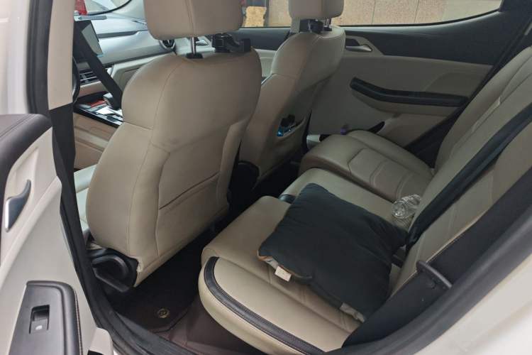 Used BYD Yuan Pro 2021 401 km Luxury Version Left Rear Seat