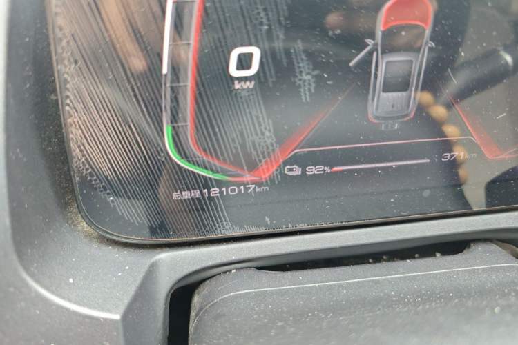 Used BYD Yuan Pro 2021 401 km Luxury Version Odometer Close Up