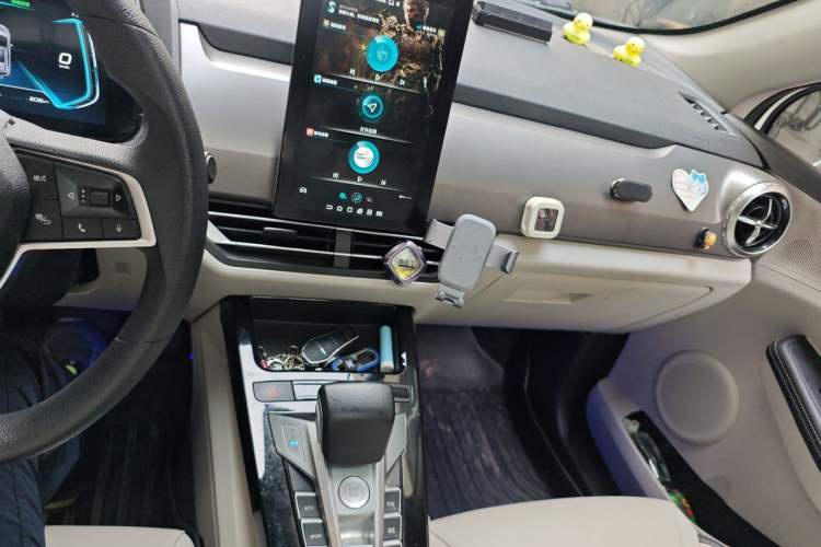 Used BYD Yuan Pro 2021 401 km Deluxe Version Audio And AC Panel