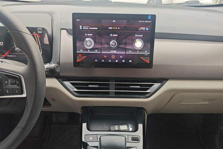 Used BYD Yuan Pro 2021 401 km Luxury Version Audio And AC Panel