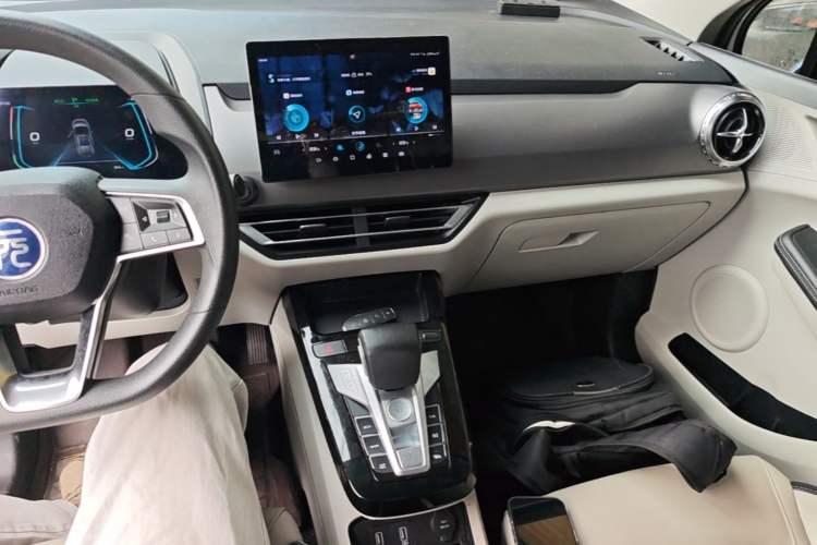 Used BYD Yuan Pro 2021 401 km Luxury Version Audio And AC Panel
