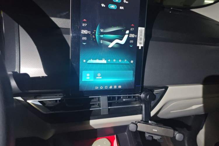 Used BYD Yuan Pro 2021 401 km Luxury Version Audio And AC Panel