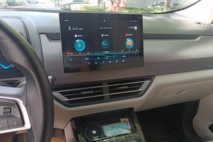 Used BYD Yuan Pro 2021 401 km Luxury Version Audio And AC Panel