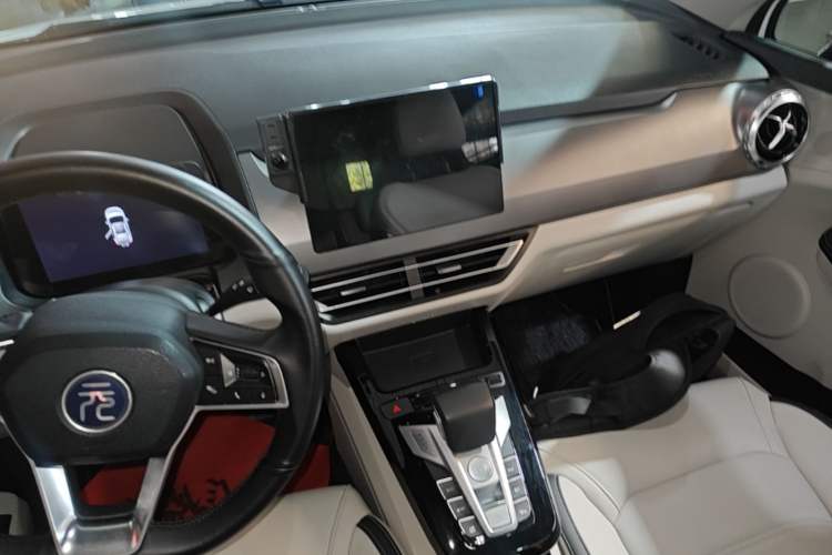 Used BYD Yuan Pro 2021 401 km Deluxe Version Audio And AC Panel