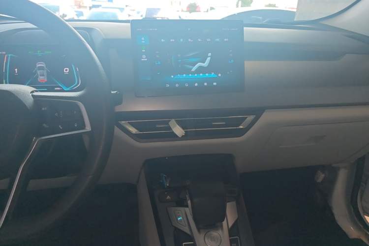 Used BYD Yuan Pro 2021 401 km Deluxe Version Audio And AC Panel