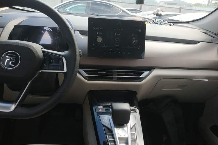 Used BYD Yuan Pro 2021 "Love for a Lifetime" Edition Audio And AC Panel
