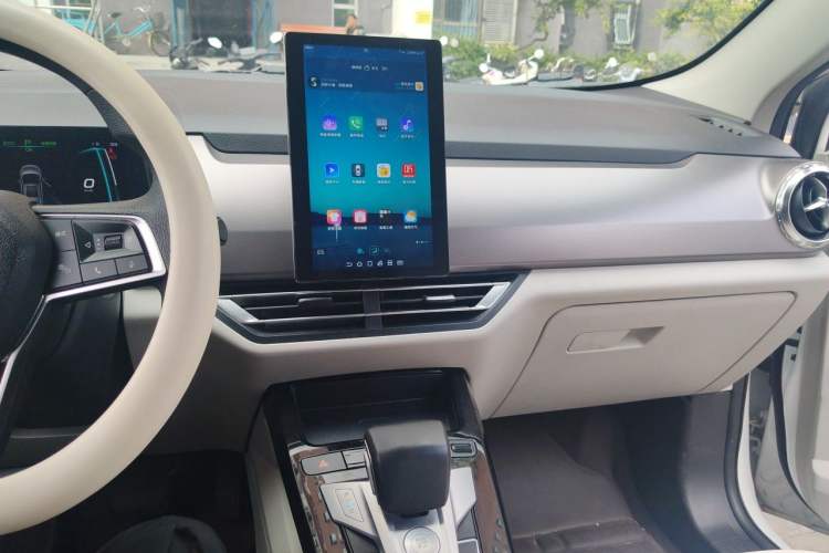 Used BYD Yuan Pro 2021 401 km Luxury Version Audio And AC Panel