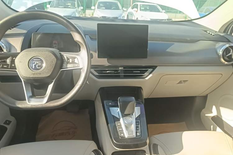 Used BYD Yuan Pro 2021 401 km Deluxe Version Audio And AC Panel