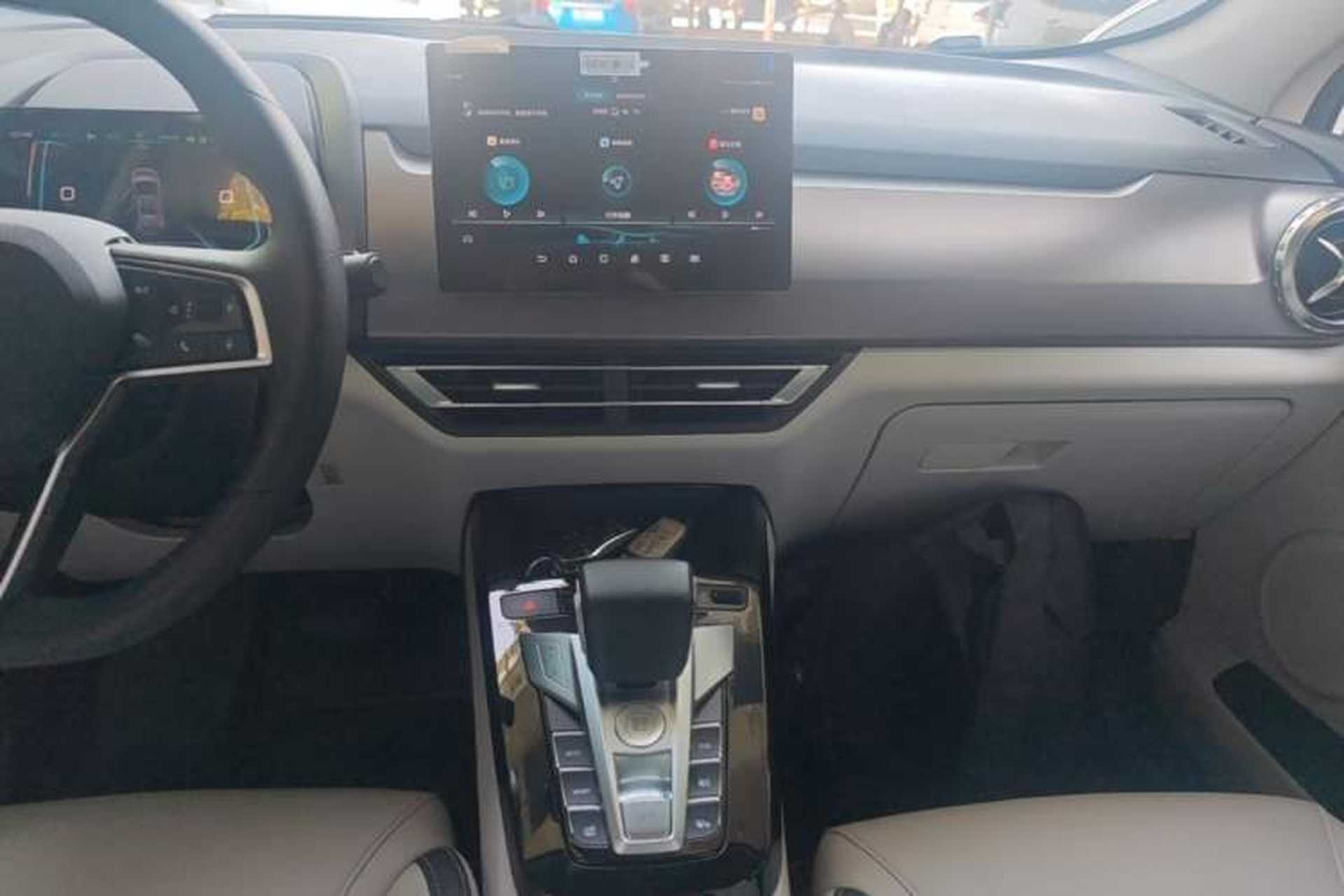 Used BYD Yuan Pro 2021 401 km Luxury Version Audio And AC Panel