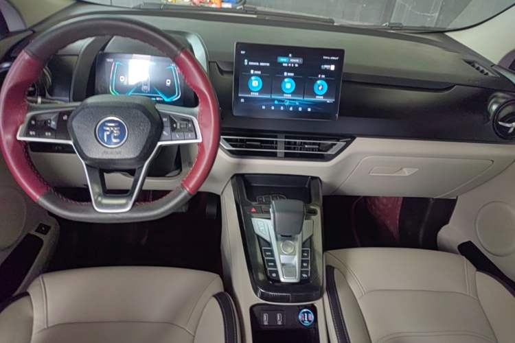 Used BYD Yuan Pro 2021 401 km Luxury Version Audio And AC Panel