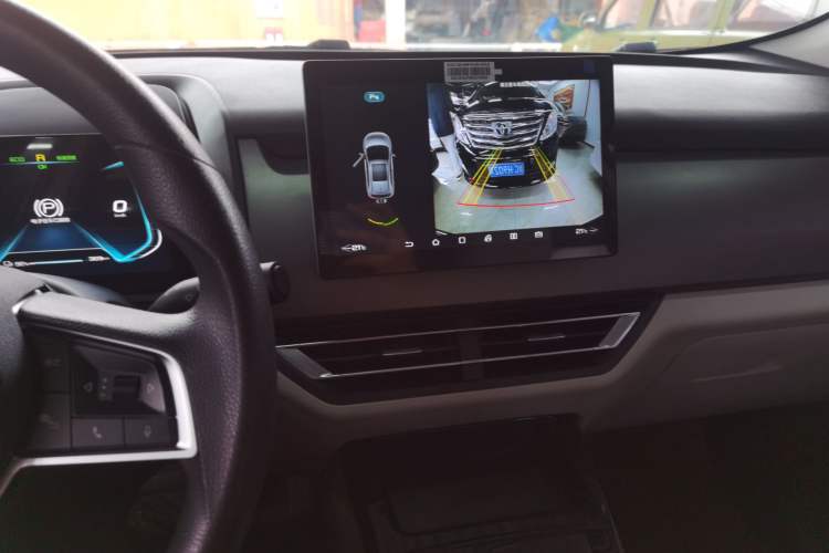 Used BYD Yuan Pro 2021 "Love for a Lifetime" Edition Audio And AC Panel