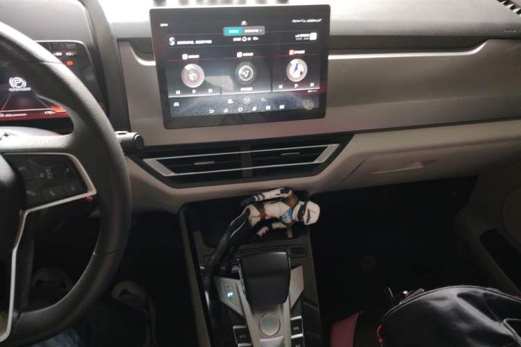Used BYD Yuan Pro 2021 401 km Luxury Version Audio And AC Panel