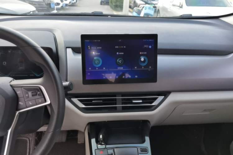 Used BYD Yuan Pro 2021 401 km Deluxe Version Audio And AC Panel
