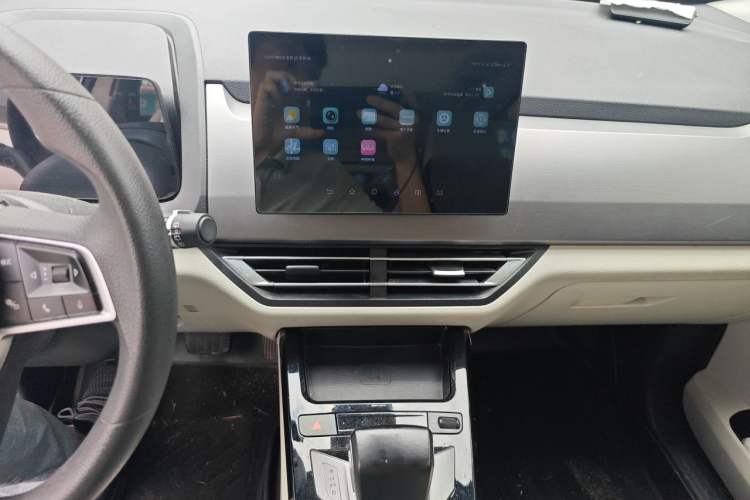 Used BYD Yuan Pro 2021 401 km Deluxe Version Audio And AC Panel