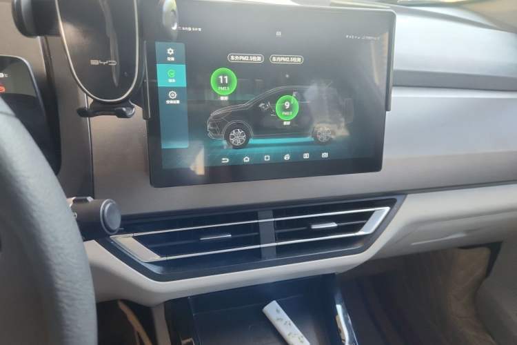 Used BYD Yuan Pro 2021 401 km Deluxe Version Audio And AC Panel