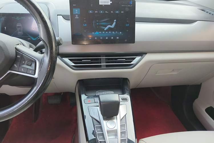 Used BYD Yuan Pro 2021 401 km Luxury Version Audio And AC Panel