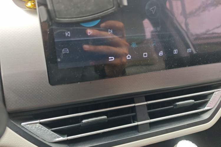 Used BYD Yuan Pro 2021 401 km Luxury Version Audio And AC Panel