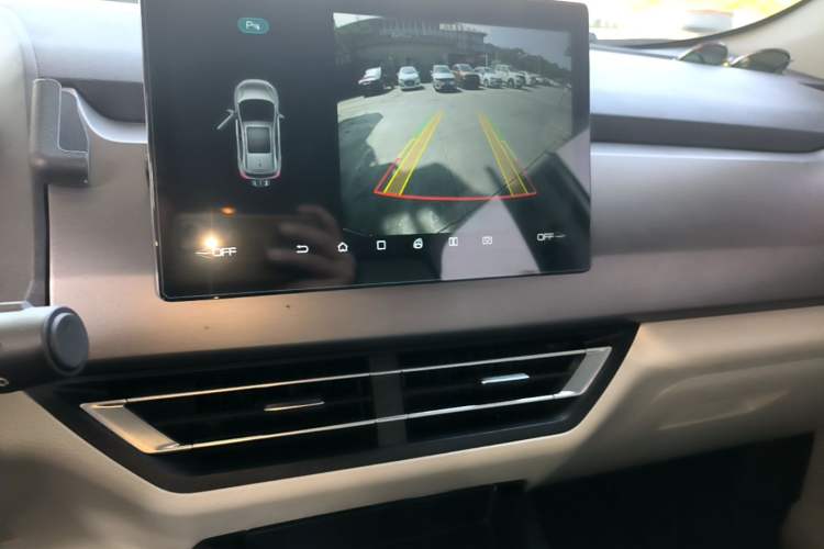 Used BYD Yuan Pro 2021 401 km Luxury Version Audio And AC Panel