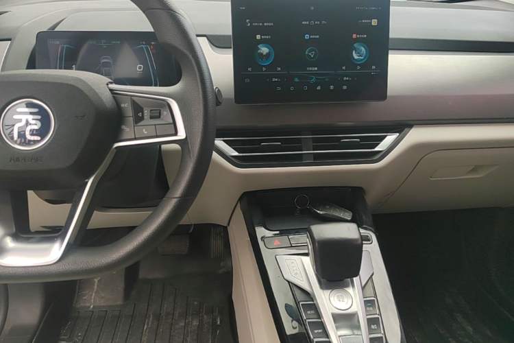 Used BYD Yuan Pro 2021 "Love for a Lifetime" Edition Audio And AC Panel