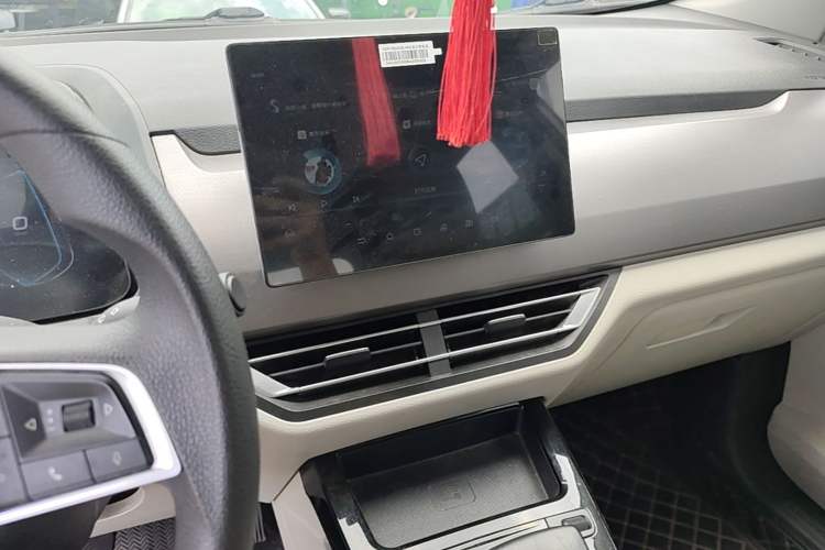 Used BYD Yuan Pro 2021 401 km Luxury Version Audio And AC Panel