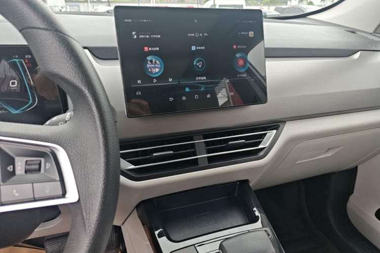 Used BYD Yuan Pro 2021 401 km Deluxe Version Audio And AC Panel