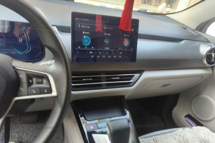 Used BYD Yuan Pro 2021 401 km Deluxe Version Audio And AC Panel