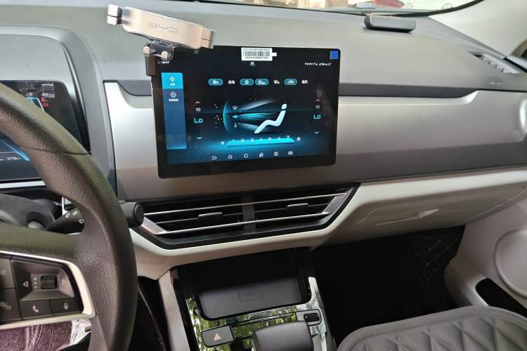 Used BYD Yuan Pro 2021 401 km Luxury Version Audio And AC Panel