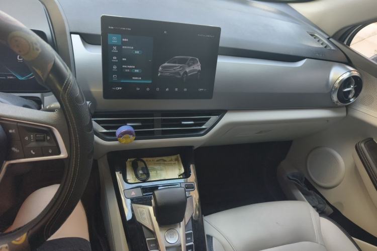 Used BYD Yuan Pro 2021 401 km Deluxe Version Audio And AC Panel