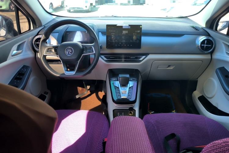 Used BYD Yuan Pro 2021 401 km Deluxe Version Center Console