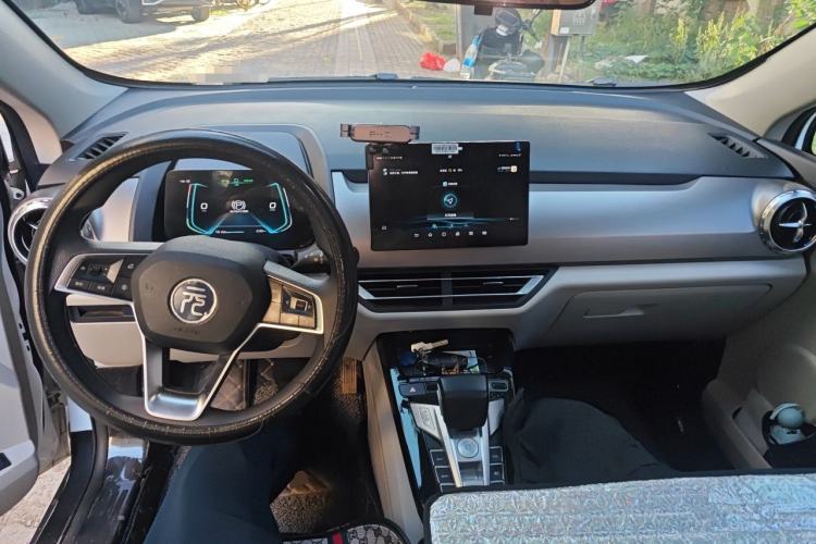 Used BYD Yuan Pro 2021 401 km Deluxe Version Center Console
