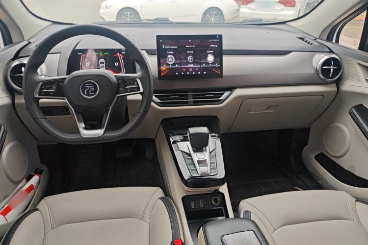 Used BYD Yuan Pro 2021 401 km Luxury Version Center Console
