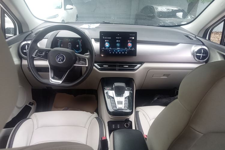 Used BYD Yuan Pro 2021 401 km Luxury Version Center Console