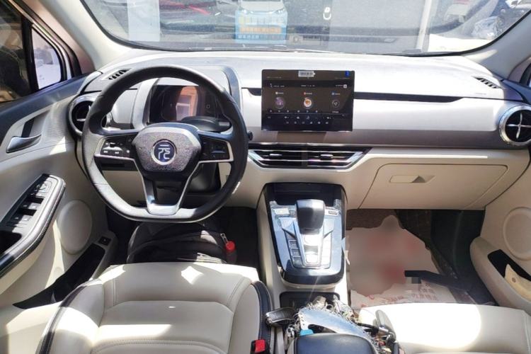 Used BYD Yuan Pro 2021 401 km Deluxe Version Center Console