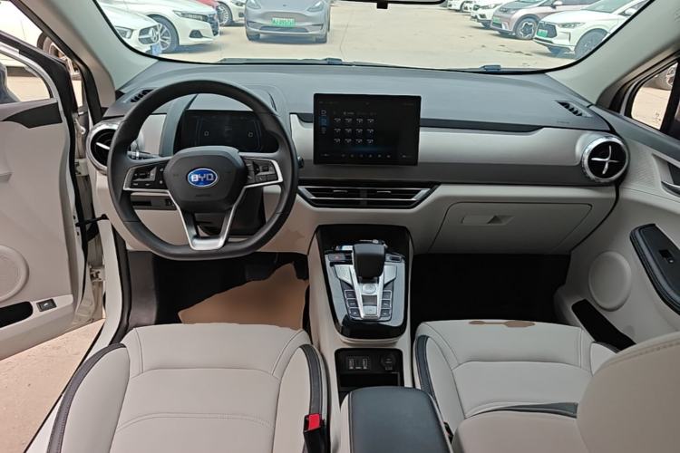 Used BYD Yuan Pro 2021 401 km Luxury Version Center Console