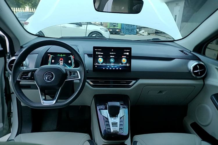 Used BYD Yuan Pro 2021 401 km Deluxe Version Center Console