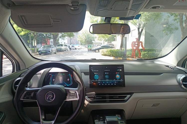 Used BYD Yuan Pro 2021 401 km Luxury Version Center Console