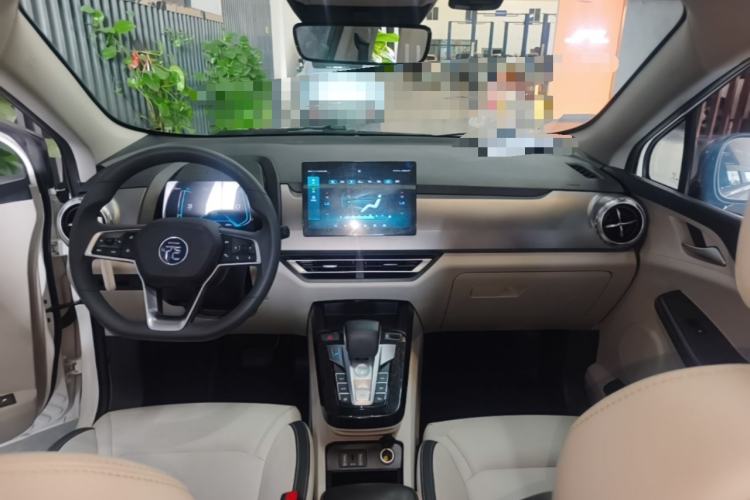 Used BYD Yuan Pro 2021 401 km Deluxe Version Center Console