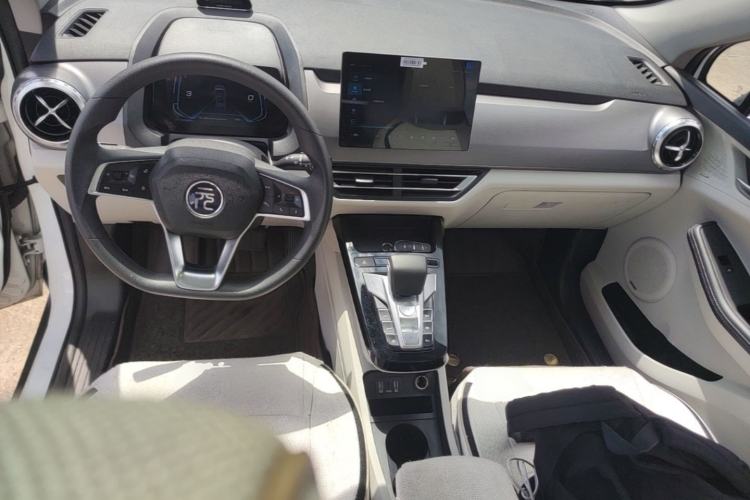 Used BYD Yuan Pro 2021 401 km Deluxe Version Center Console