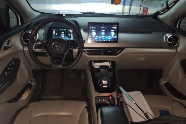 Used BYD Yuan Pro 2021 401 km Luxury Version Center Console
