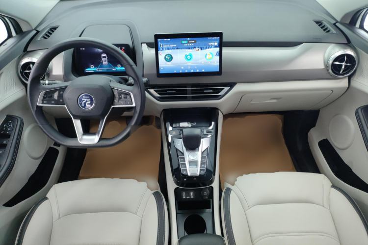 Used BYD Yuan Pro 2021 401 km Deluxe Version Center Console