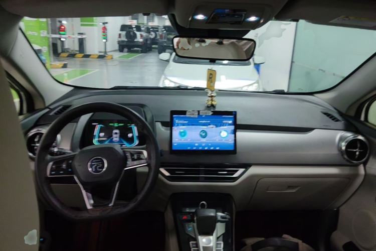 Used BYD Yuan Pro 2021 401 km Deluxe Version Center Console
