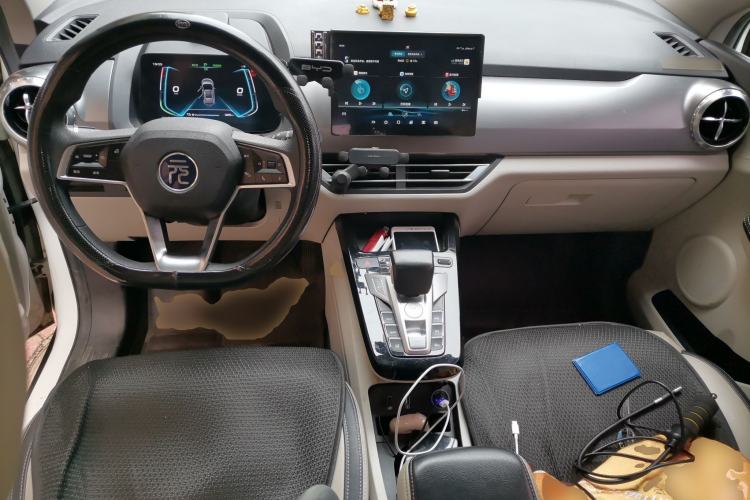 Used BYD Yuan Pro 2021 401 km Luxury Version Center Console