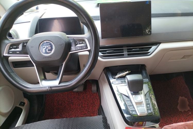 Used BYD Yuan Pro 2021 401 km Luxury Version Center Console