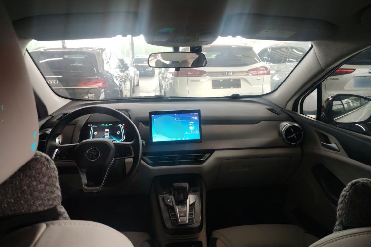 Used BYD Yuan Pro 2021 401 km Luxury Version Center Console