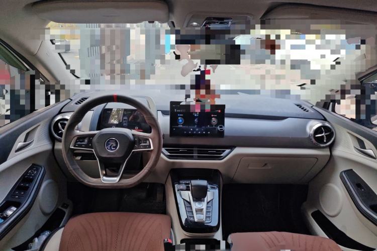 Used BYD Yuan Pro 2021 401 km Deluxe Version Center Console